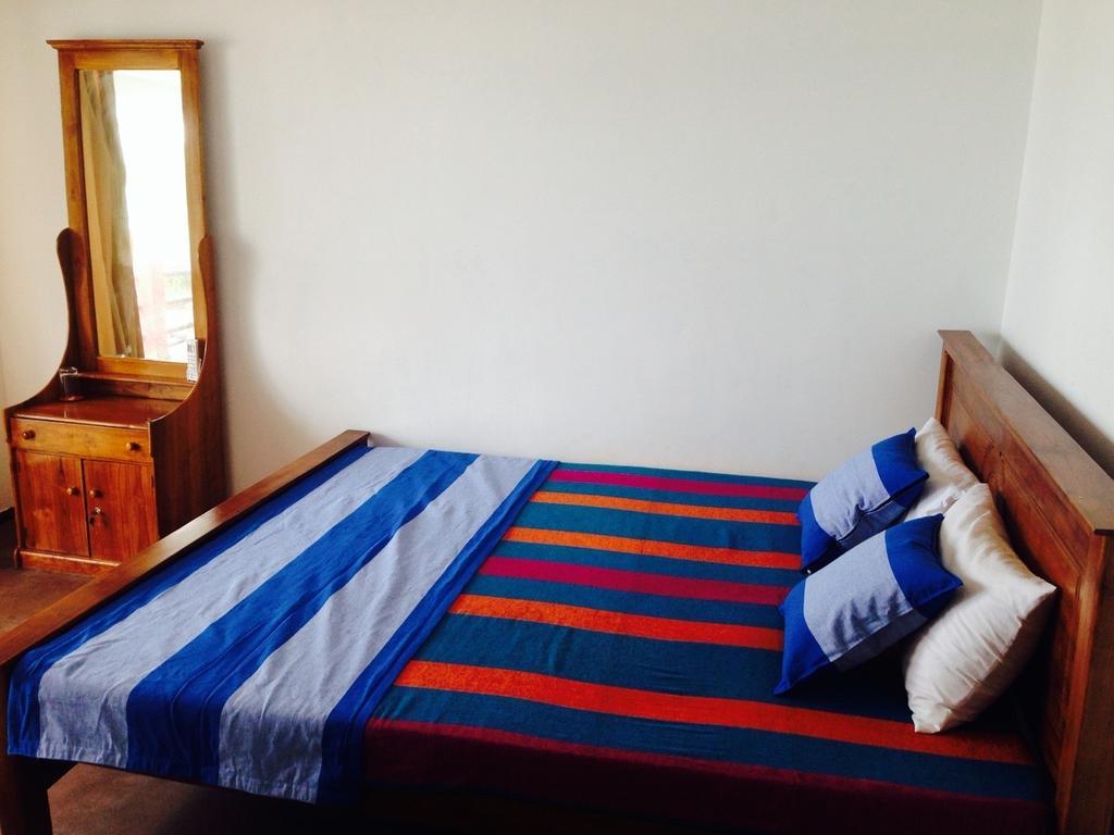 Rainbow Beach Hotel Хіккадува Екстер'єр фото