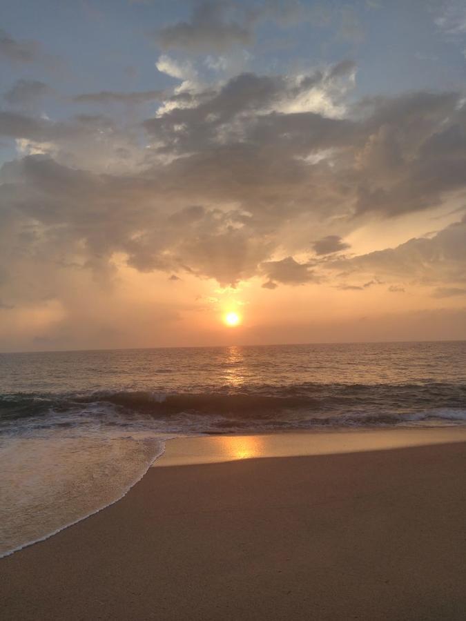 Rainbow Beach Hotel Хіккадува Екстер'єр фото
