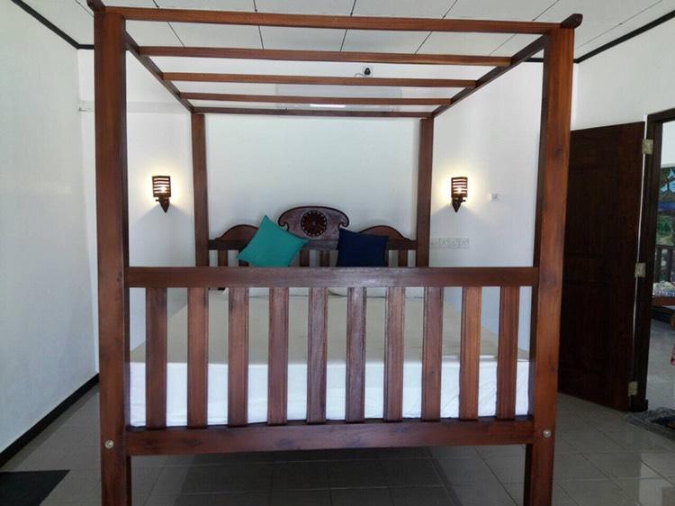 Rainbow Beach Hotel Хіккадува Екстер'єр фото