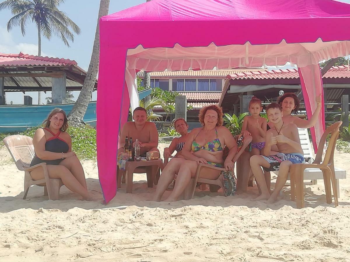 Rainbow Beach Hotel Хіккадува Екстер'єр фото