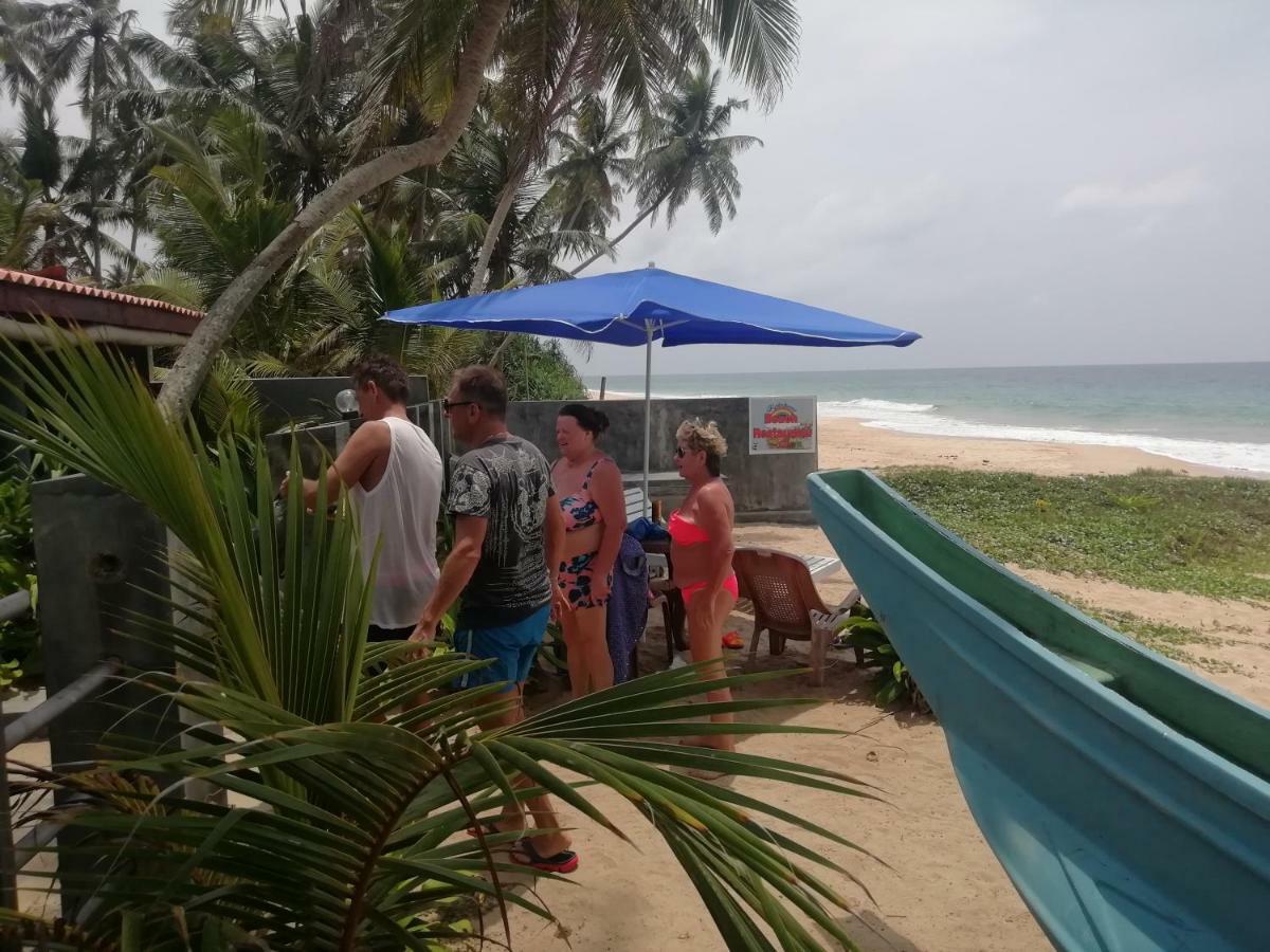 Rainbow Beach Hotel Хіккадува Екстер'єр фото