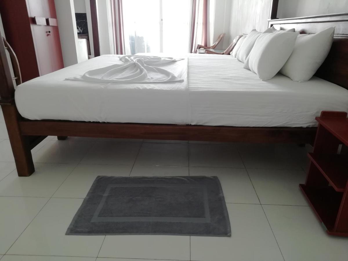 Rainbow Beach Hotel Хіккадува Номер фото